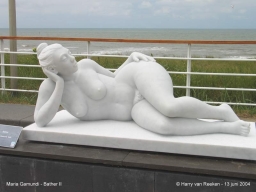 Maria Gamundi - Bather II