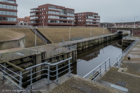 Schutsluis aan de tweede binnenhaven Scheveningen langs de Kranenburgweg