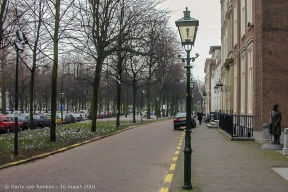 Lange Voorhout-16 maart 2001-1